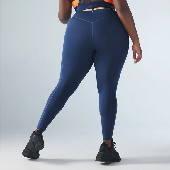 Savage X Fenty | Lineup High-Waist Pocket Legging - Picture 5 of 5